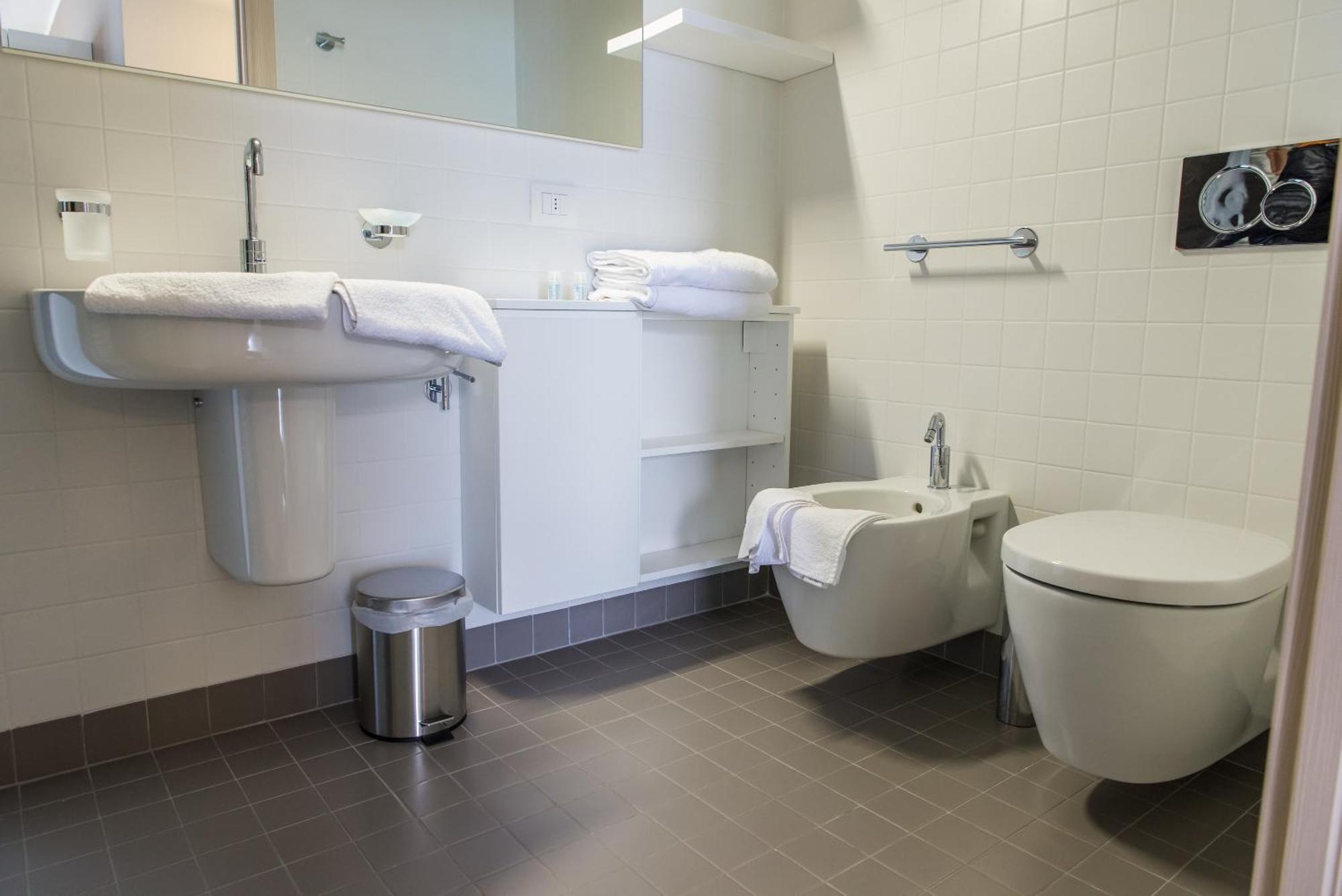 Apartamento Residenza Luigina Varenna Habitación foto
