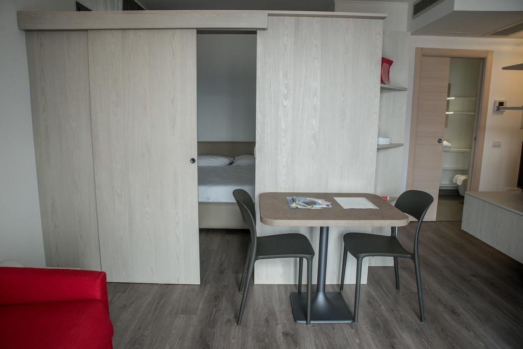 Apartamento Residenza Luigina Varenna Habitación foto