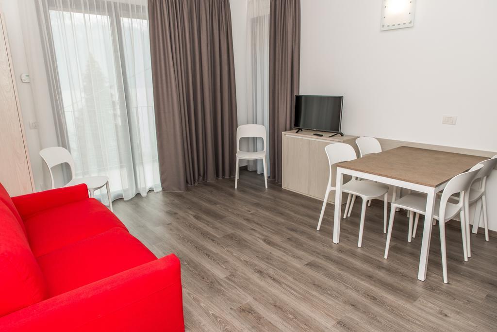 Apartamento Residenza Luigina Varenna Habitación foto